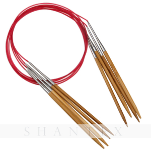 Las agujas que hacen punto circulares de bambú carbonizadas tubo rojo fijaron para el hilado que hacía punto a mano